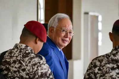 Bicara 1MDB: Najib didakwa tunjuk kuasa penuh sebagai PM rompak dana